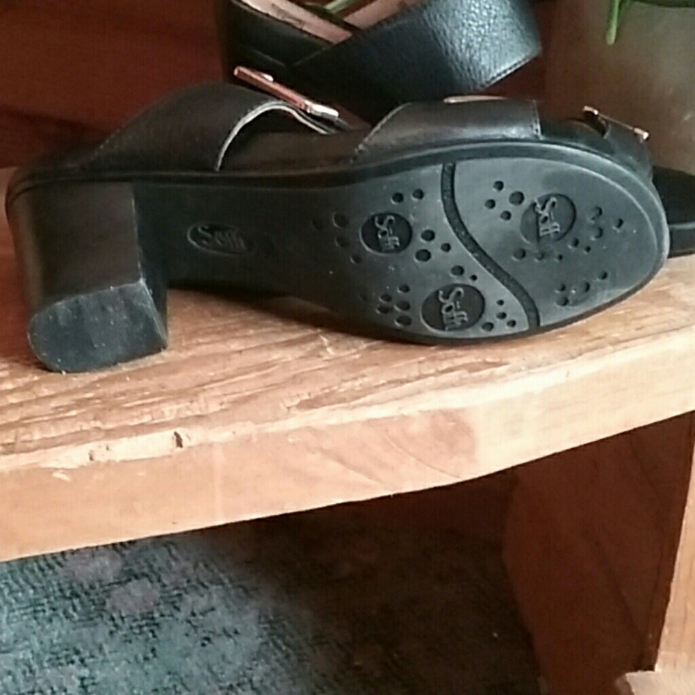 Soft leather sandles - Picture 3 of 4